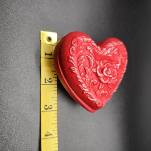 Vintage Small Heart Shaped Valentine Ceramic Jewelry Trinket Box Red - Picture 8 of 9